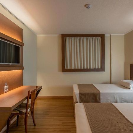 Hotel Caiua Cascavel Екстер'єр фото