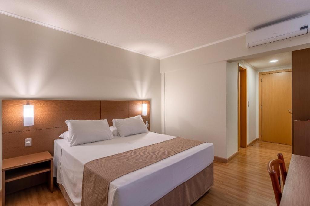 Hotel Caiua Cascavel Екстер'єр фото